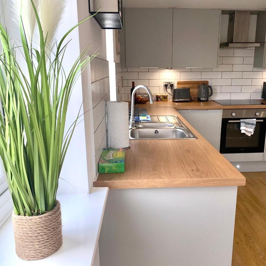 Modern 2 Bed Apartment/Free Parking/Near City/Self-Check In Handsworth 外观 照片