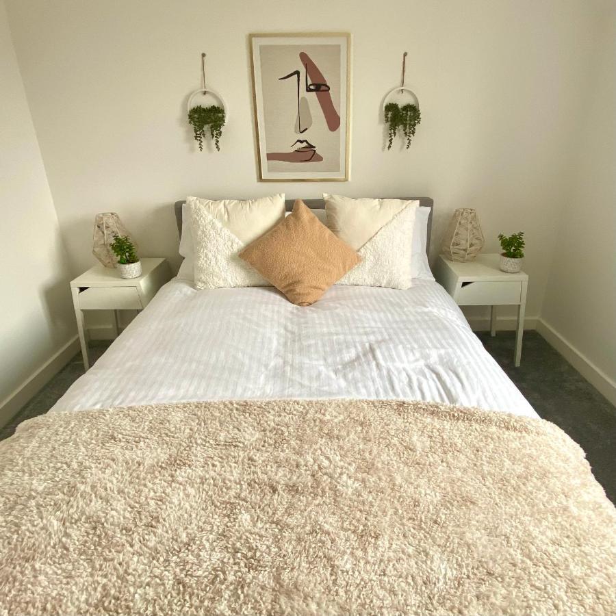 Modern 2 Bed Apartment/Free Parking/Near City/Self-Check In Handsworth 外观 照片